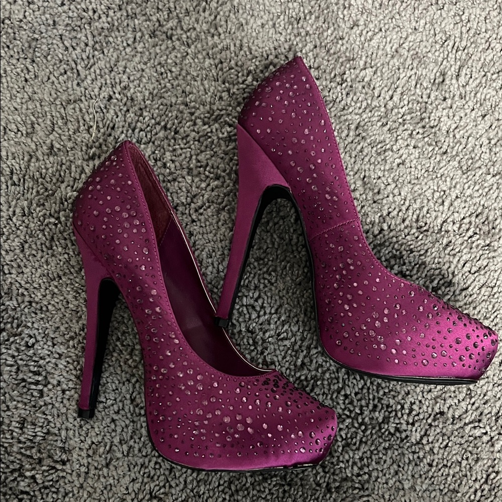 Bakers Fuchsia Rhinestone Heels - Picture 4 of 7